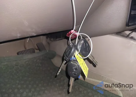 2001 Daewoo Nubira Se z USA, uszkodzony, nr VIN KLAJC52Z21K647520